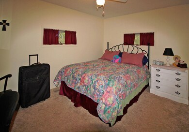 2nd bedroom