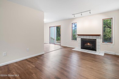 5-web-or-mls-005-2023-rosedale-way-schen
