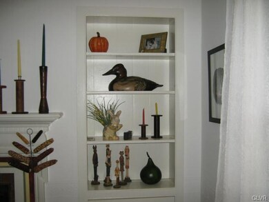 836 Pardee St, Easton, PA 18042 - photo 4