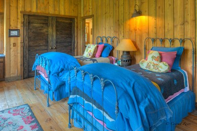 upper level - bedroom2