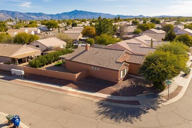 Private corner lot