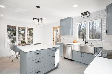 25 Delchester Ln, Asheville, NC 28803 - photo 7