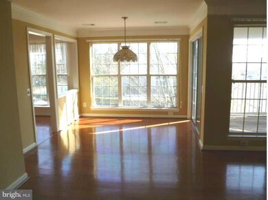 8207 Crossbrook Ct unit 202, Lorton, VA 22079 - photo 3