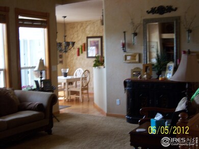 Living Rm & Brkfst Nook