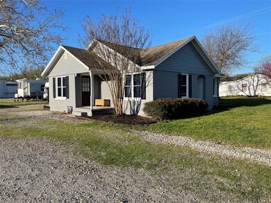 538 E Rock Island Ave, Boyd, TX 76023 - photo 3