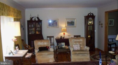 7912 Runnymeade Dr, Frederick, MD 21702 - photo 2