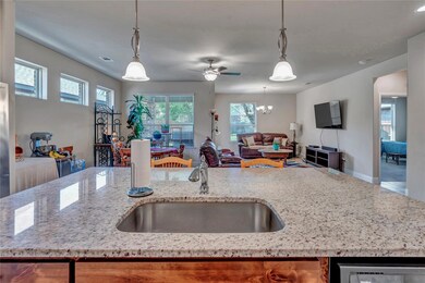 417 Carlisle Dr, Weatherford, TX 76085 - photo 6