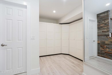 69 Country Dr E unit 54, Staten Island, NY 10314 - photo 6