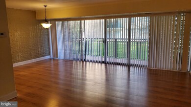 1802 Metzerott Rd unit 106, Adelphi, MD 20783 - photo 2