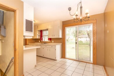 1504 Madison St, Cedar Falls, IA 50613 - photo 6