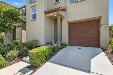 4715 Ocean Ln, Elk Grove, CA 95757 - photo 2