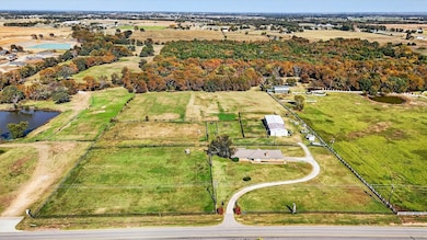 1937 Spring Hill Rd, Aubrey, TX 76227 - photo 2