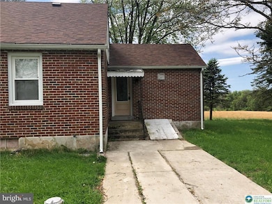 1931 Meadows Rd, Bethlehem, PA 18015 - photo 2