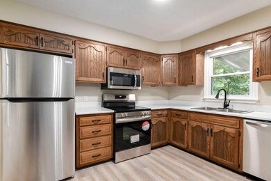 814 N Belview-16