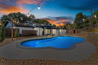 1503 Woodvine Dr, Euless, TX 76040 - photo 4