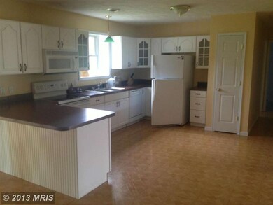 98 Kimber Ct, Berkeley Springs, WV 25411 - photo 2