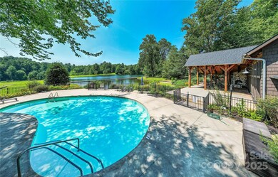 The pool at Straus Park