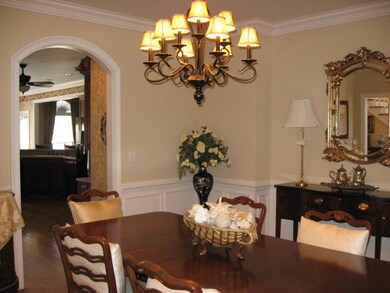 2-Dining Room a