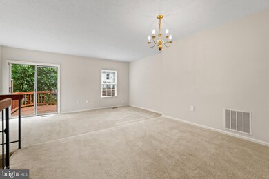 13958 Gunners Place, Centreville, VA 20121 - photo 6
