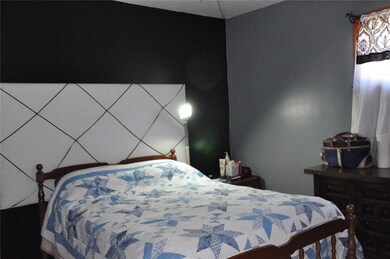 4304 Ford Ave NW, Cedar Rapids, IA 52405 - photo 4