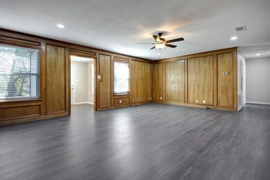 329 W Texas St, Denison, TX 75020 - photo 3