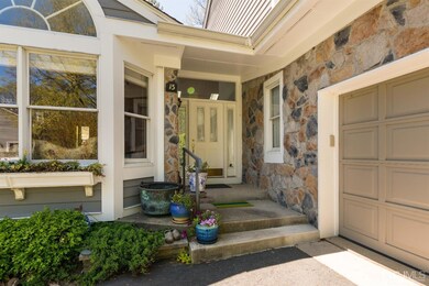 15 Bellflower Ct W, Princeton, NJ 08540 - photo 2