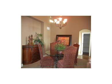 DR-Natural light illuminates every room!