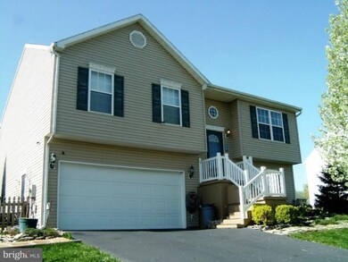 167 Mercedes Dr, Martinsburg, WV 25404 - photo 2