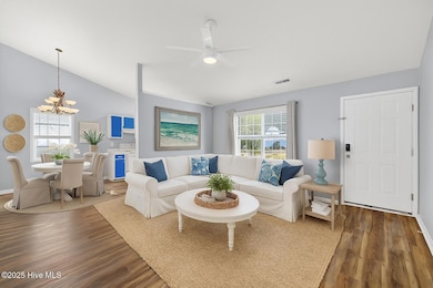 716 Varsity Dr, Wilmington, NC 28403 - photo 3