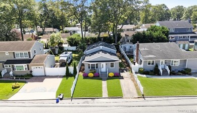 792 Glendale Rd, West Babylon, NY 11704 - photo 4