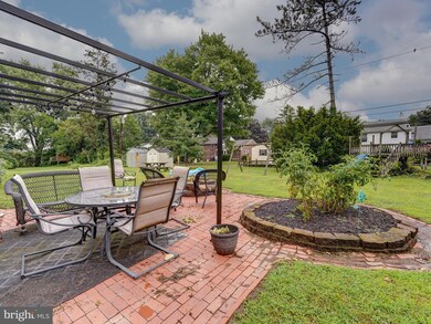 114 Cameron Dr, Wallingford, PA 19086 - photo 3