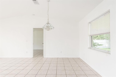 Must See Property-print-007-003-Dining R