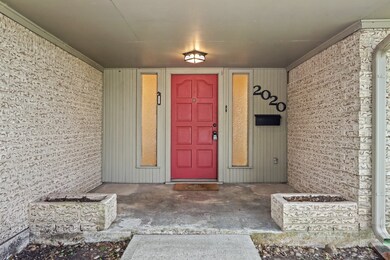 2020 Long Dr, Richmond, TX 77469 - photo 2