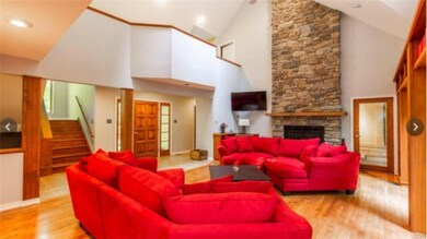 3 Briarwood Ct, Newtown, PA 18940 - photo 2