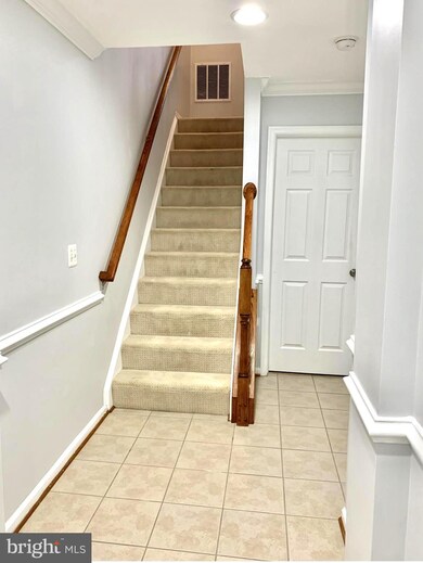 15638 John Diskin Cir, Woodbridge, VA 22191 - photo 2