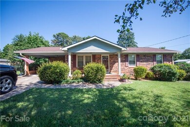 170 Devon Ln, Statesville, NC 28625 - photo 2