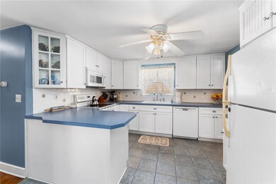 218 Forbes St, Riverside, RI 02915 - photo 6