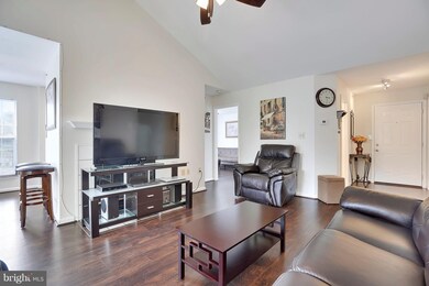 4406 Silverbrook Ln unit J301, Owings Mills, MD 21117 - photo 4