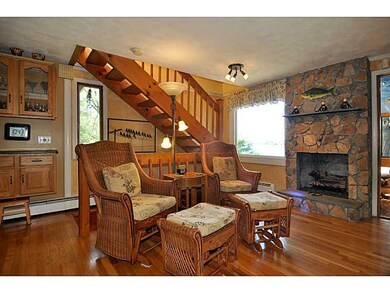 Den/Family/Great Room. Beautiful lake views and st