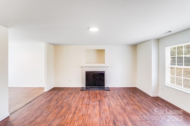 814 Mount Holly-Huntersville Rd, Charlotte, NC 28214 - photo 2