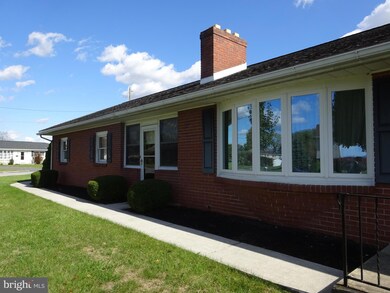 400 Town Dr, Greencastle, PA 17225 - photo 3