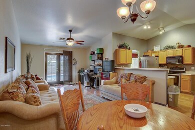 IMG_9139_40_41_42_43_44_45Interior01