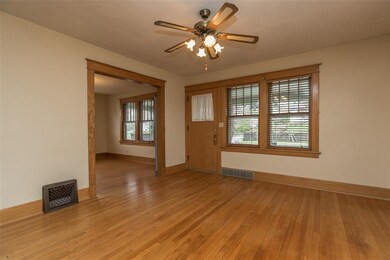 1516 Hinkley Ave NW, Cedar Rapids, IA 52405 - photo 7