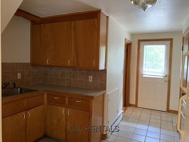 56 Edge Hill Rd unit A, Waltham, MA 02451 - photo 4