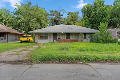 6043 Glenhurst Dr, Houston, TX 77033 - photo 4