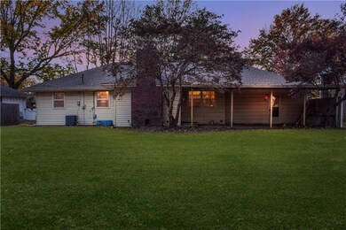 900 NW 11th St, Blue Springs, MO 64015 - photo 5