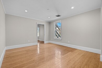 16 Hawthorne St unit 2, Roxbury, MA 02119 - photo 4