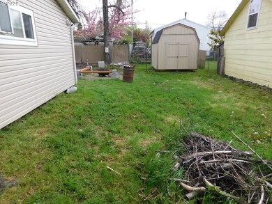 145 E 7th St, Lafayette, OR 97127 - photo 5