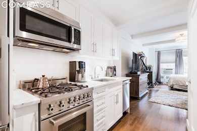 433 W 34th St unit 12D, New York, NY 10001 - photo 2