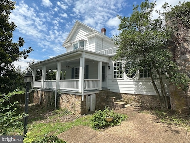 422 Mechanic St, Luray, VA 22835 - photo 7